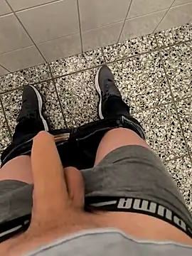 Snapshot of geilehecke1 chatting on March 21, 2025, 3:35 pm geilehecke1 online show from March 21, 2025, 3:35 pm