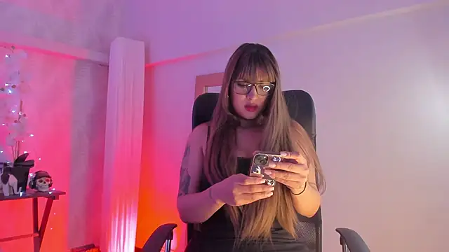 Snapshot of CyntiaAdams chatting on March 8, 2025, 12:20 pm CyntiaAdams online show from March 8, 2025, 12:20 pm