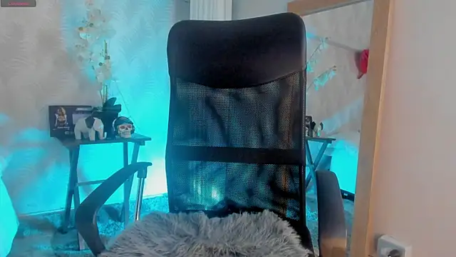 Snapshot of CyntiaAdams chatting on February 16, 2025, 6:54 pm CyntiaAdams online show from February 16, 2025, 6:54 pm