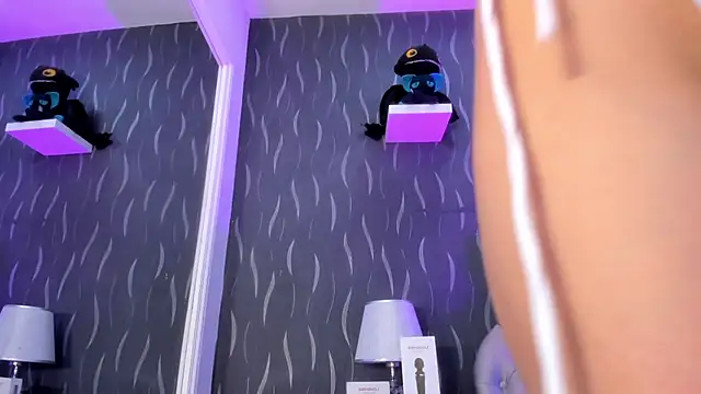 Snapshot of LiaFlowers chatting on January 31, 2025, 4:25 am LiaFlowers online show from January 31, 2025, 4:25 am