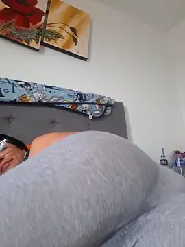 katysquirtdirty online show from April 7, 2026, 10:11 pm