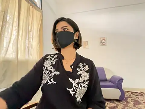 MaYaa  11 online show from January 21, 2025, 11:03 am