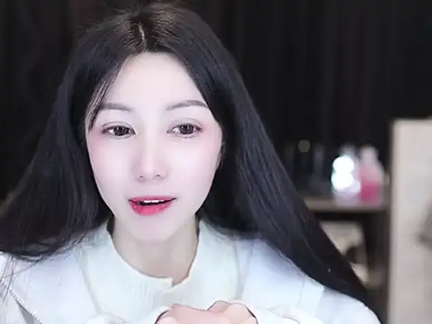 Nuyoah-77 online show from December 21, 2025, 1:57 pm