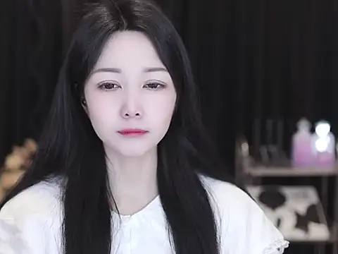 Nuyoah-77 online show from March 13, 2026, 6:29 am