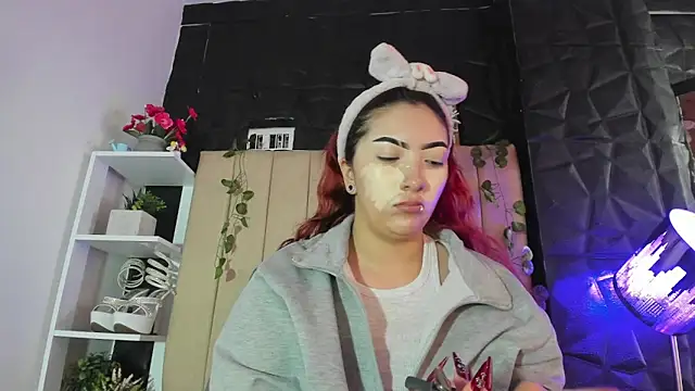 Mia Rinn online show from February 3, 2026, 1:38 pm