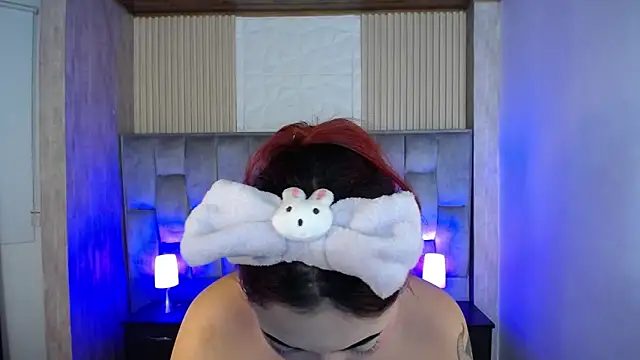 Mia Rinn online show from October 14, 2025, 3:01 pm