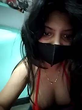 Hotty-Divya online show from May 6, 2026, 3:10 am