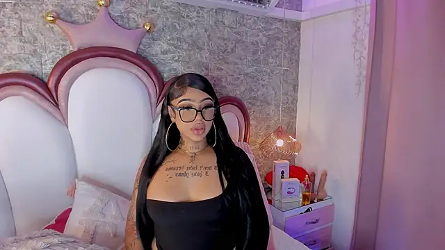 Mia Jansen online show from April 22, 2026, 1:40 pm