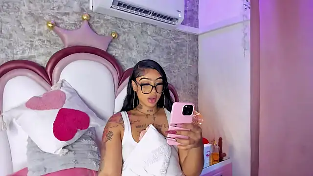 Mia Jansen online show from April 4, 2026, 2:45 pm