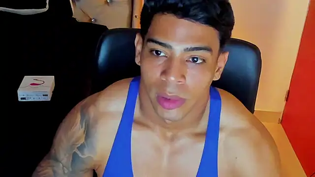 Andrew wolf7 online show from November 23, 2025, 4:11 am