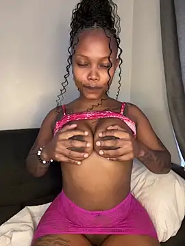 Snapshot of InkLady444 chatting on February 6, 2026, 7:48 am InkLady444 online show from February 6, 2026, 7:48 am