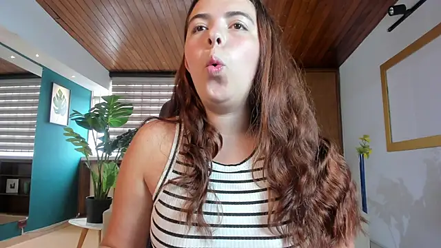 Lyssa Muller online show from November 24, 2025, 2:28 pm