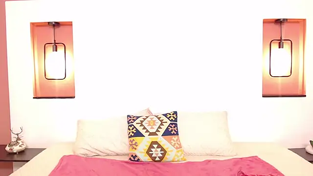 Snapshot of Miley_Collins chatting on March 20, 2025, 10:40 pm Miley Collins online show from March 20, 2025, 10:40 pm