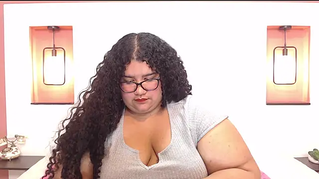 Snapshot of Miley_Collins chatting on March 11, 2025, 4:08 am Miley Collins online show from March 11, 2025, 4:08 am