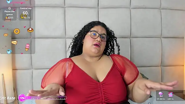 Snapshot of Miley_Collins chatting on October 25, 2025, 7:36 pm Miley Collins online show from October 25, 2025, 7:36 pm