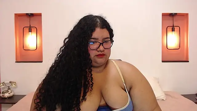 Snapshot of Miley_Collins chatting on January 8, 2025, 10:58 pm Miley Collins online show from January 8, 2025, 10:58 pm