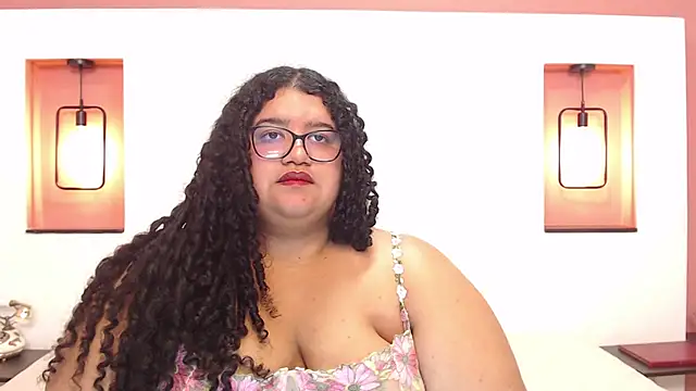 Snapshot of Miley_Collins chatting on January 16, 2025, 11:37 pm Miley Collins online show from January 16, 2025, 11:37 pm