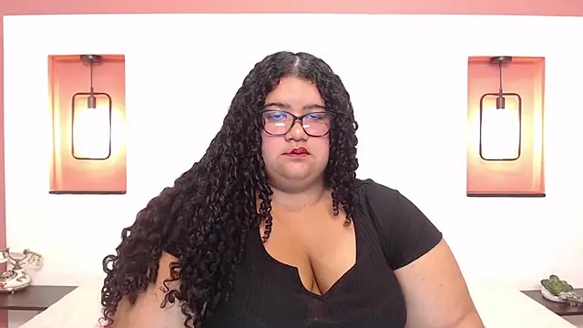 Snapshot of Miley_Collins chatting on February 25, 2025, 10:09 pm Miley Collins online show from February 25, 2025, 10:09 pm