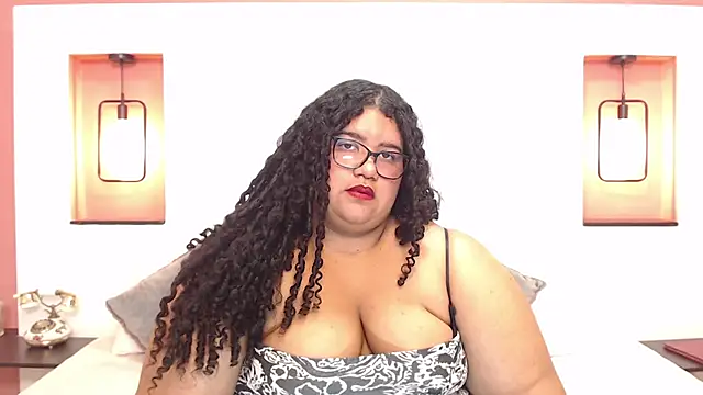 Snapshot of Miley_Collins chatting on January 14, 2025, 9:30 pm Miley Collins online show from January 14, 2025, 9:30 pm