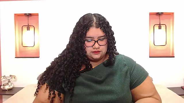 Snapshot of Miley_Collins chatting on January 7, 2025, 4:27 pm Miley Collins online show from January 7, 2025, 4:27 pm