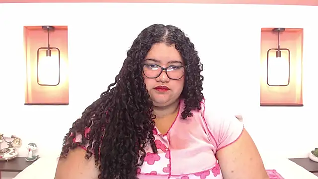 Snapshot of Miley_Collins chatting on February 17, 2025, 8:49 pm Miley Collins online show from February 17, 2025, 8:49 pm