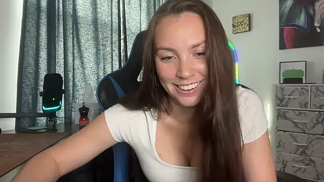 Snapshot of sweetsariaah chatting on January 17, 2025, 7:27 pm sweetsariaah online show from January 17, 2025, 7:27 pm