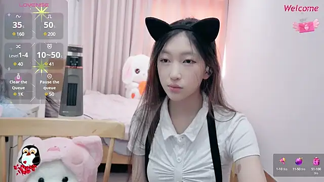 Snapshot of PearFay chatting on December 20, 2024, 7:22 am PearFay online show from December 20, 2024, 7:22 am