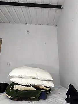 Snapshot of Madison_Garcia chatting on April 14, 2026, 9:42 pm Madison Garcia online show from April 14, 2026, 9:42 pm