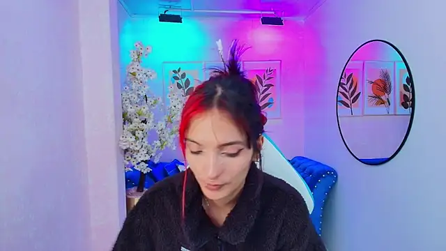 Dafne huges online show from October 27, 2025, 7:15 pm