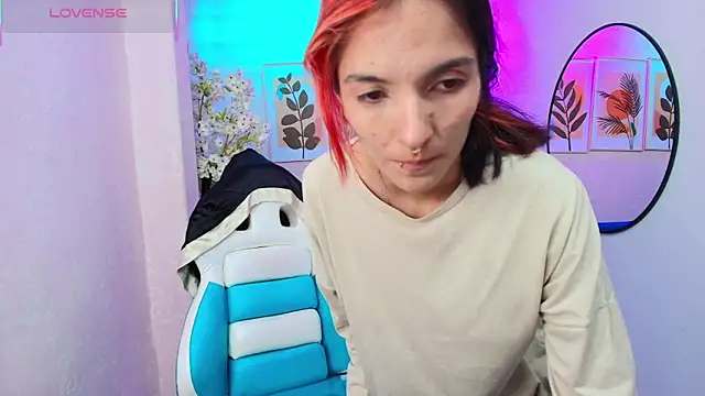 Dafne huges online show from November 15, 2025, 7:18 pm