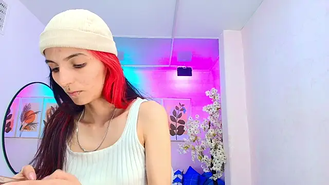 Dafne huges online show from September 13, 2025, 7:36 pm