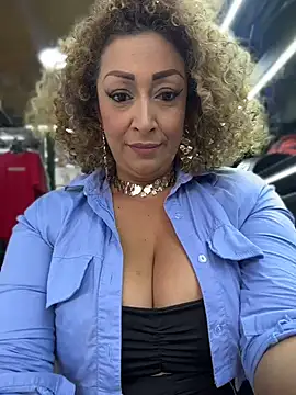 Katti Barrera online show from July 17, 2026, 7:55 pm