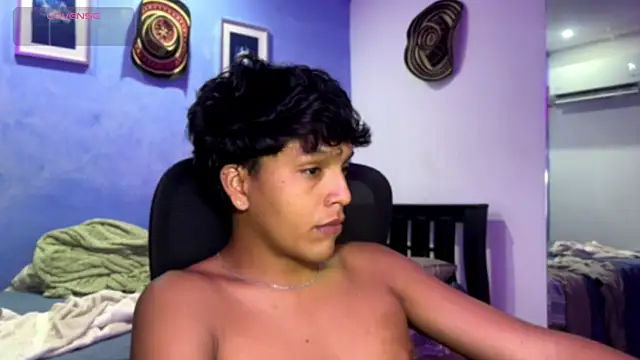 Snapshot of Xander_bonnet1 chatting on November 27, 2025, 1:50 am Xander bonnet1 online show from November 27, 2025, 1:50 am