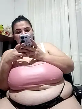 Snapshot of Madisonpalacio chatting on February 25, 2025, 10:59 am Madisonpalacio online show from February 25, 2025, 10:59 am