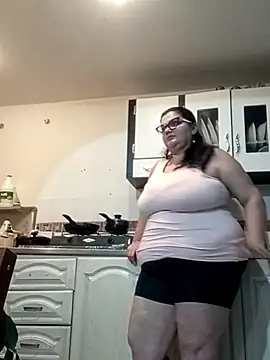 Snapshot of Madisonpalacio chatting on February 19, 2025, 1:40 am Madisonpalacio online show from February 19, 2025, 1:40 am