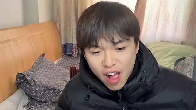 xiaottt1918 online show from January 6, 2025, 4:47 am