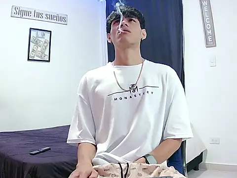 harrytomson 1 online show from November 18, 2025, 9:45 am