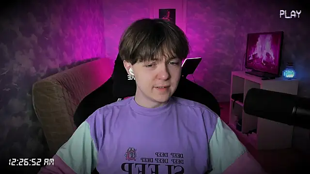 charonbaby1 online show from October 7, 2025, 9:27 pm