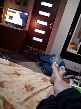 nudistu021 online show from April 21, 2026, 3:07 pm