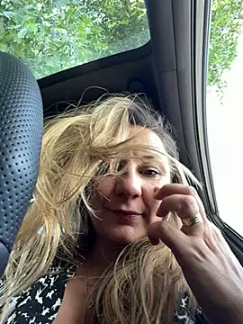 casssymooon online show from July 27, 2026, 2:13 pm