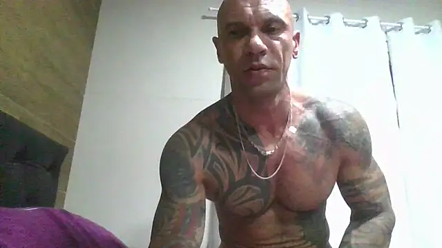 Arc8njoblack online show from April 16, 2026, 4:02 am