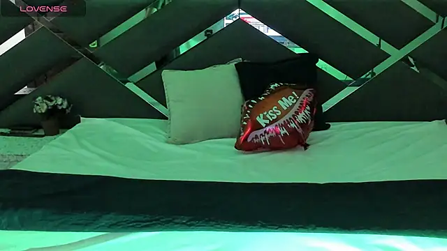 SexyNaf online show from October 7, 2025, 7:26 pm