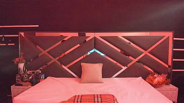 SexyNaf online show from September 23, 2025, 7:43 pm