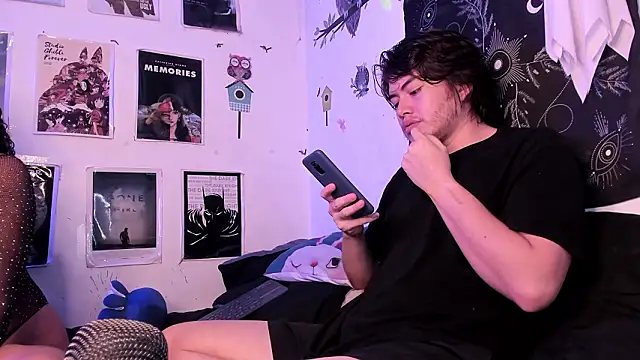 hothoneychile online show from March 28, 2026, 2:56 am