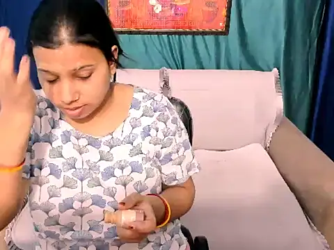 kendracox21 online show from April 26, 2026, 3:04 am