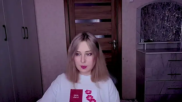 Kristy-Max online show from February 6, 2026, 10:39 pm