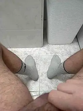 user 662 online show from March 2, 2025, 6:03 pm