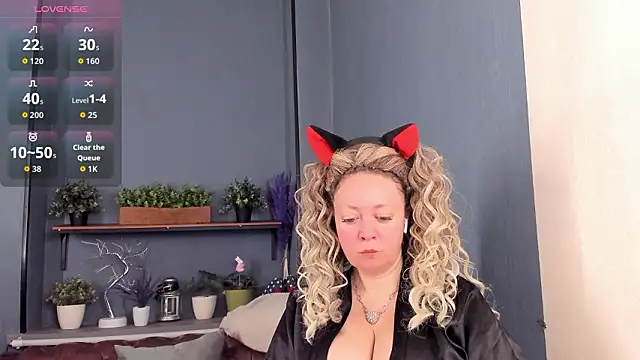 JesiaFoxi online show from March 23, 2026, 12:49 pm