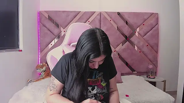 saori 9b online show from March 4, 2026, 4:53 am