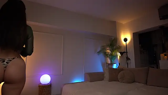 freyacherie online show from February 7, 2025, 7:27 pm